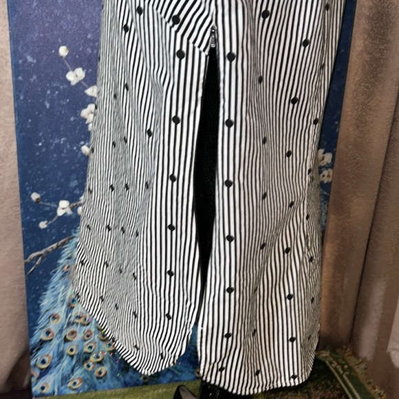 Talbots Size M Boat Neckline Blouse - Picture 9 of 11